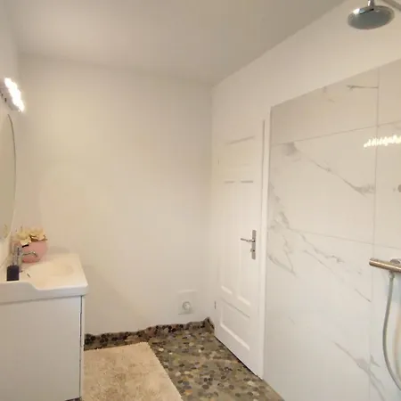 Ferienhaus 2 Im Doppelpack Für Naturliebhaber, Strandnah, Ruhig, Mit Großen Gärten Klein Stromkendorf