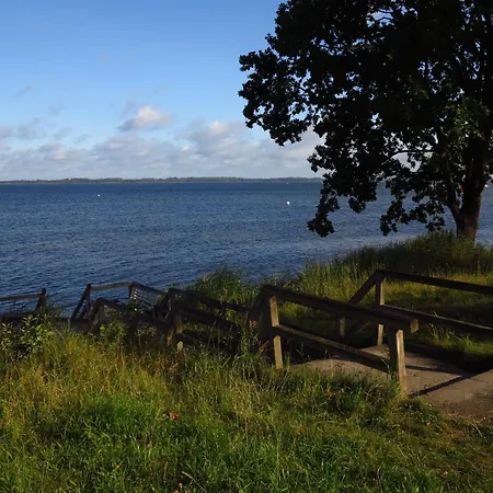 Prázdninový dům 2 Ferienhaeuser Im Doppelpack Fuer Naturliebhaber, Strandnah, Ruhig, Mit Grossen Gaerten Klein Stromkendorf
