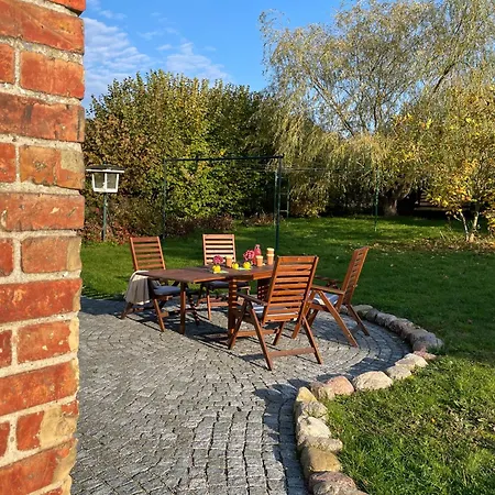 2 Im Doppelpack Für Naturliebhaber, Strandnah, Ruhig, Mit Großen Gärten * Klein Stromkendorf