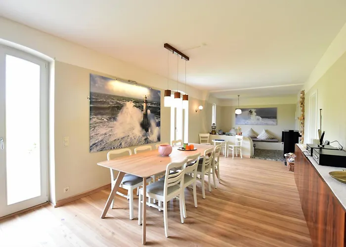 2 Ferienhaeuser Im Doppelpack Fuer Naturliebhaber, Strandnah, Ruhig, Mit Grossen Gaerten