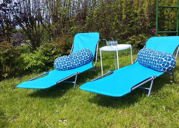 2 Ferienhaeuser Im Doppelpack Fuer Naturliebhaber, Strandnah, Ruhig, Mit Grossen Gaerten * Klein Strömkendorf