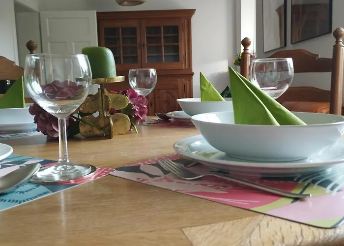 2 Ferienhaeuser Im Doppelpack Fuer Naturliebhaber, Strandnah, Ruhig, Mit Grossen Gaerten * Klein Strömkendorf