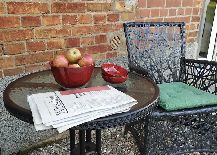 別荘 2 Ferienhaeuser Im Doppelpack Fuer Naturliebhaber, Strandnah, Ruhig, Mit Grossen Gaerten