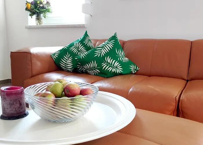 別荘 2 Ferienhaeuser Im Doppelpack Fuer Naturliebhaber, Strandnah, Ruhig, Mit Grossen Gaerten Klein Strömkendorf