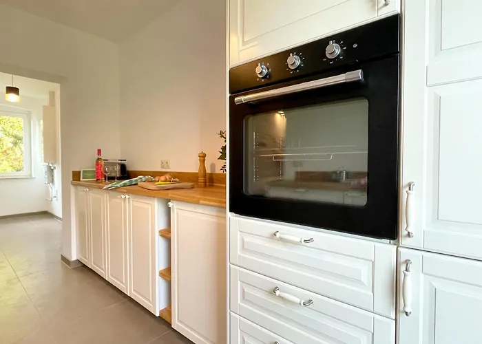 別荘 2 Ferienhaeuser Im Doppelpack Fuer Naturliebhaber, Strandnah, Ruhig, Mit Grossen Gaerten Klein Strömkendorf