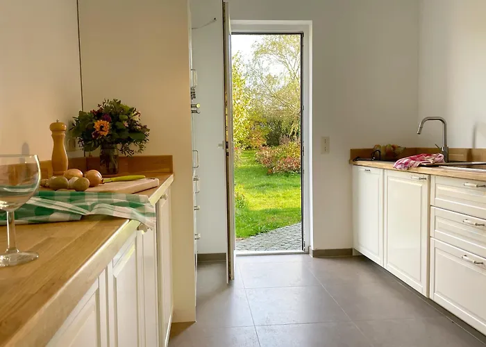 2 Ferienhaeuser Im Doppelpack Fuer Naturliebhaber, Strandnah, Ruhig, Mit Grossen Gaerten *